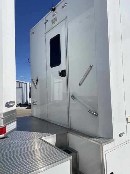 Used JDCC 2022 12FT Toter Home & 40FT 3 Car stacker