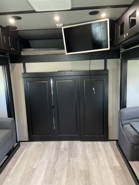 Used JDCC 2022 12FT Toter Home & 40FT 3 Car stacker