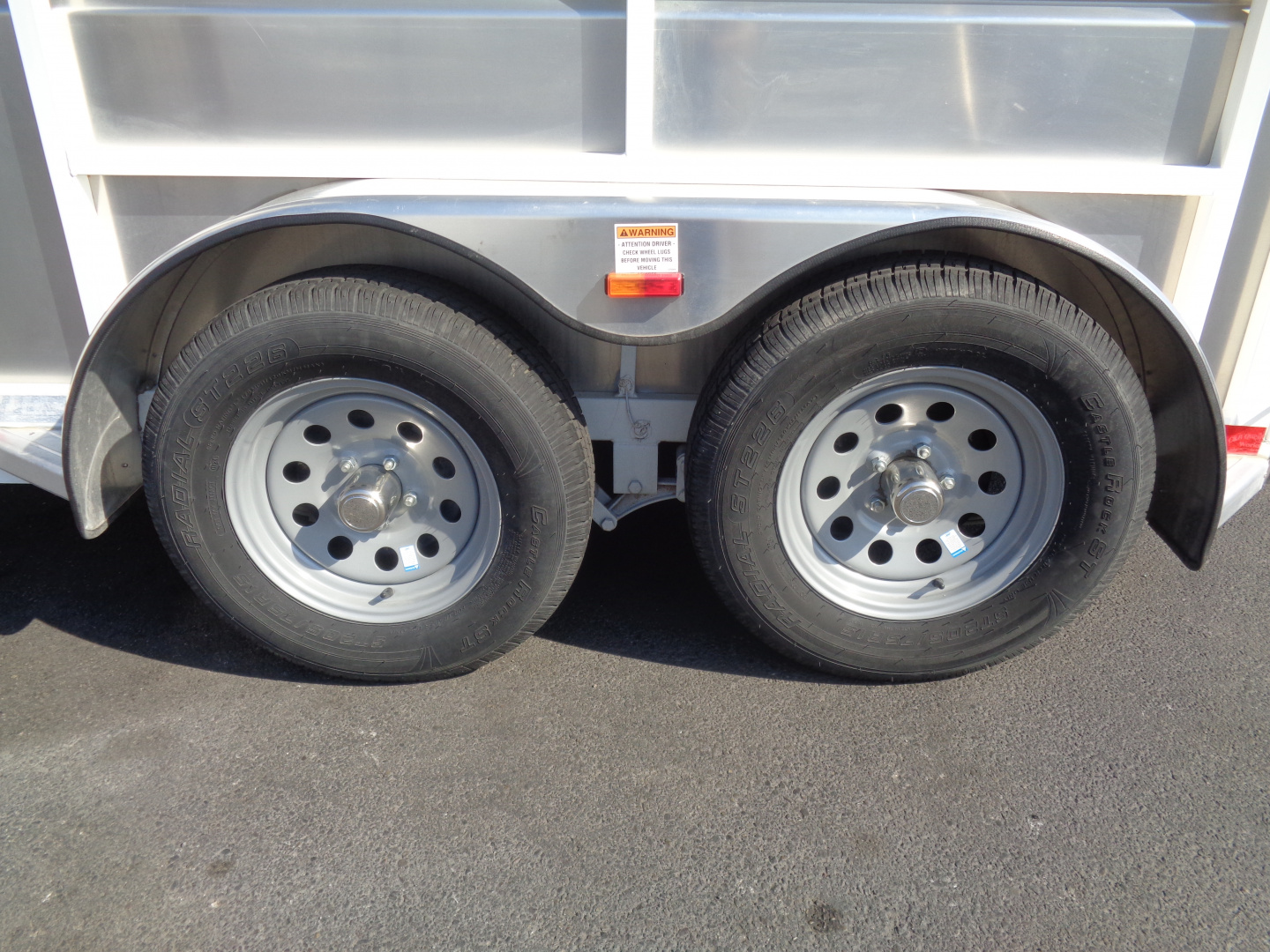 Used 2025 Maverick Trailers * MAV13-2HS * 2 Horse Slant Load Horse Trailer