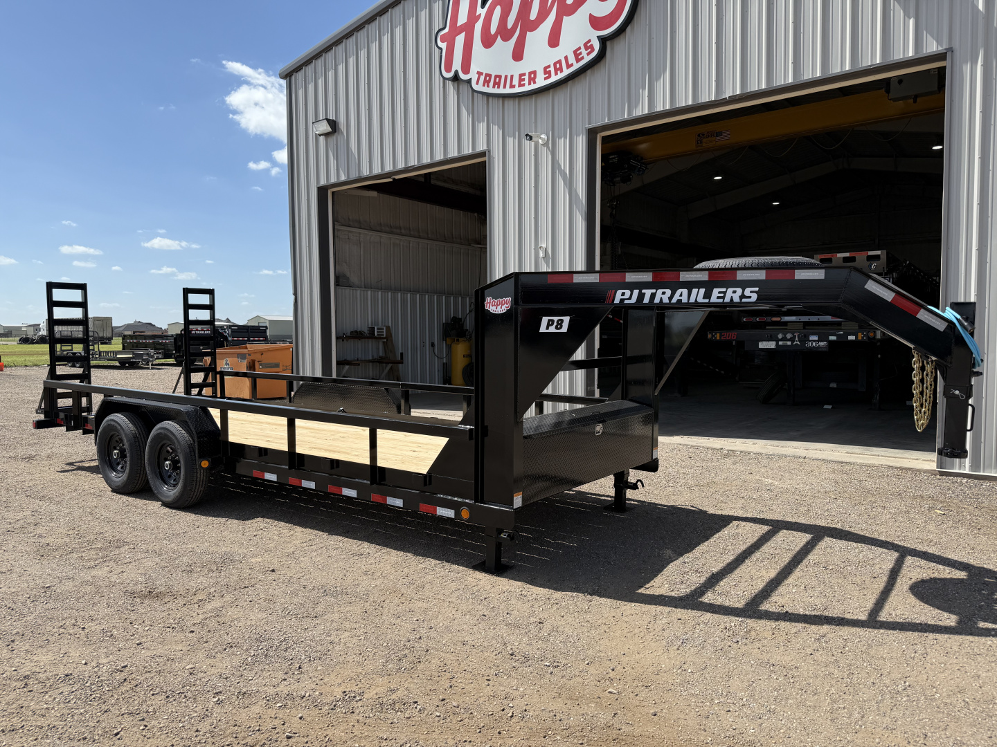 New 2026 PJ 83"x20' Gooseneck Angle Pipetop Trailer – P8
