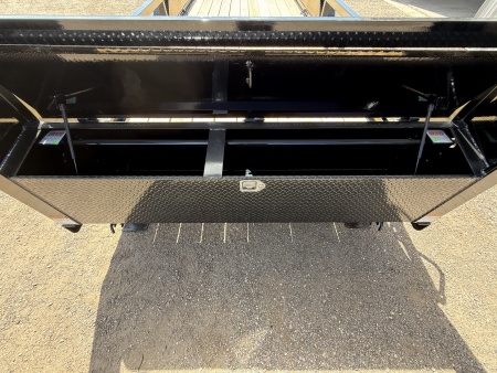 New 2026 PJ 83"x20' Gooseneck Angle Pipetop Trailer – P8