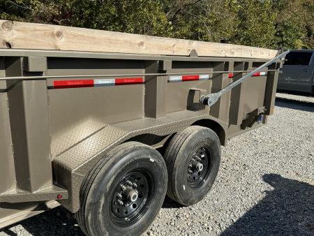 New 2025 Diamond C LPT 207 14’ DUMP TRAILER, PACESETTER EDITION, HYDRAULIC JACK 32” SIDES