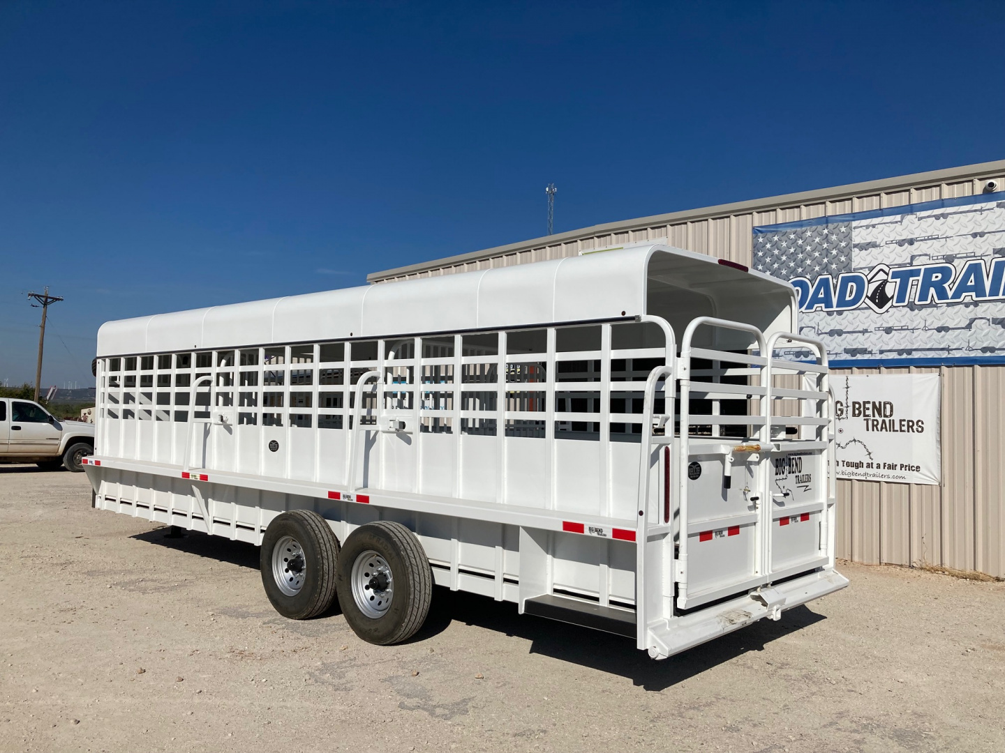 New 2026 Big Bend 24'X6'8" Stock Trailer/ Butterfly Gate