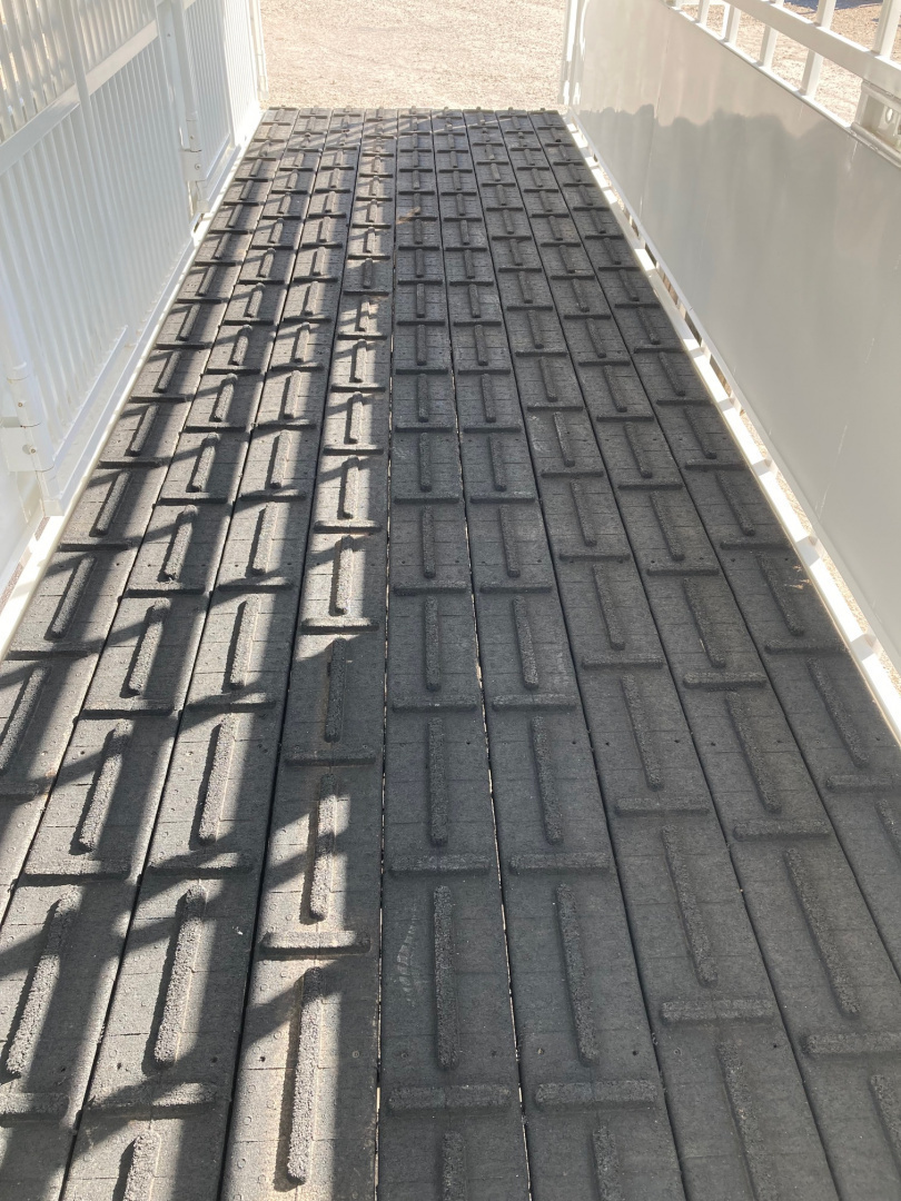 New 2026 Big Bend 24'X6'8" Stock Trailer/ Butterfly Gate