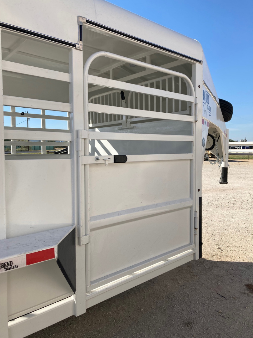 New 2026 Big Bend 24'X6'8" Stock Trailer/ Butterfly Gate