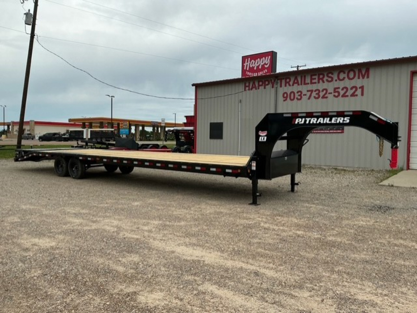 New 2026 PJ 102"x36' GN Low-Pro Flatbed w/ Singles - LX