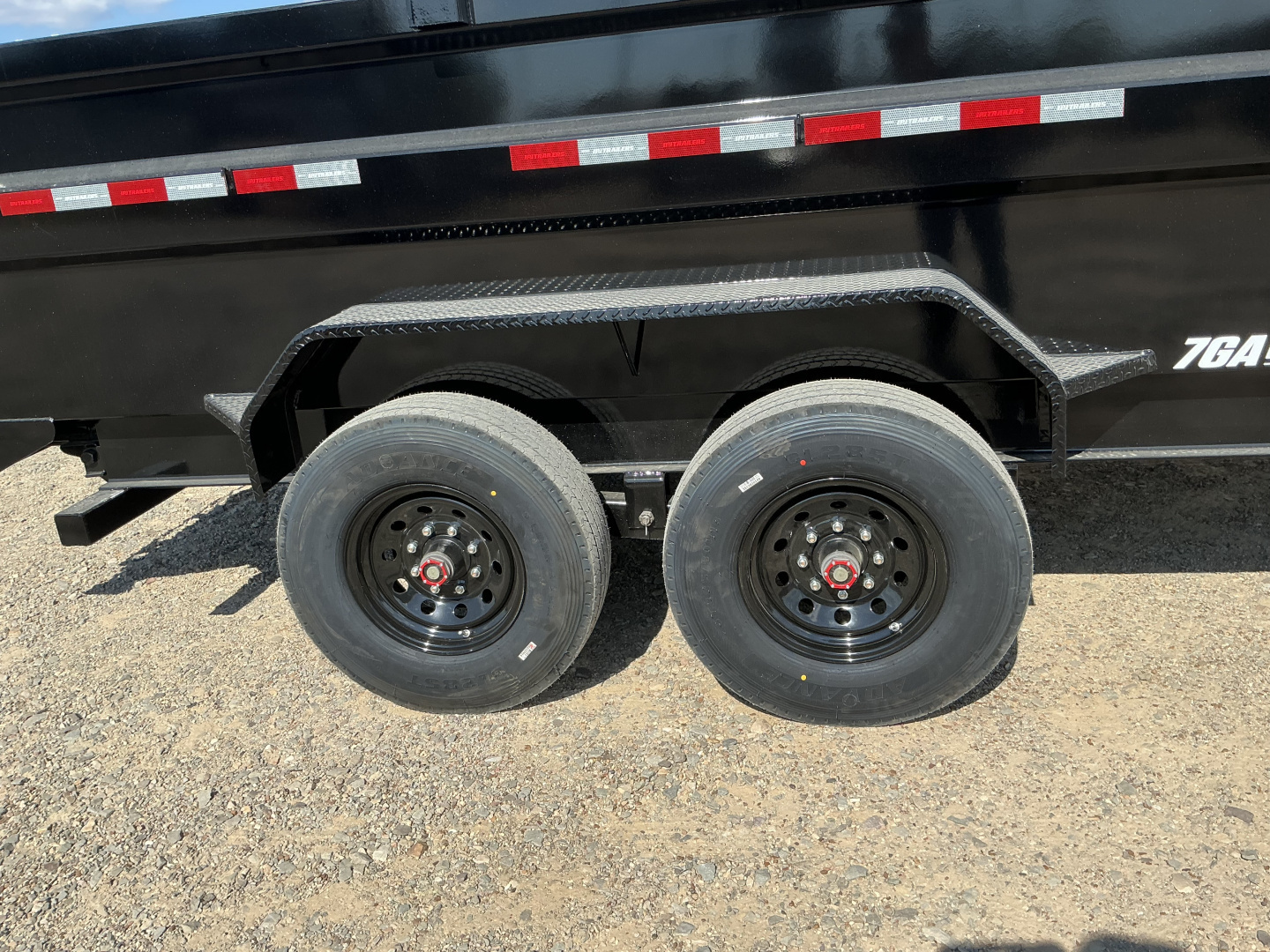 New 2026 PJ 83"x16' GN Tandem Axle Low Pro Telescopic Dump w/ 36" Sides – DT