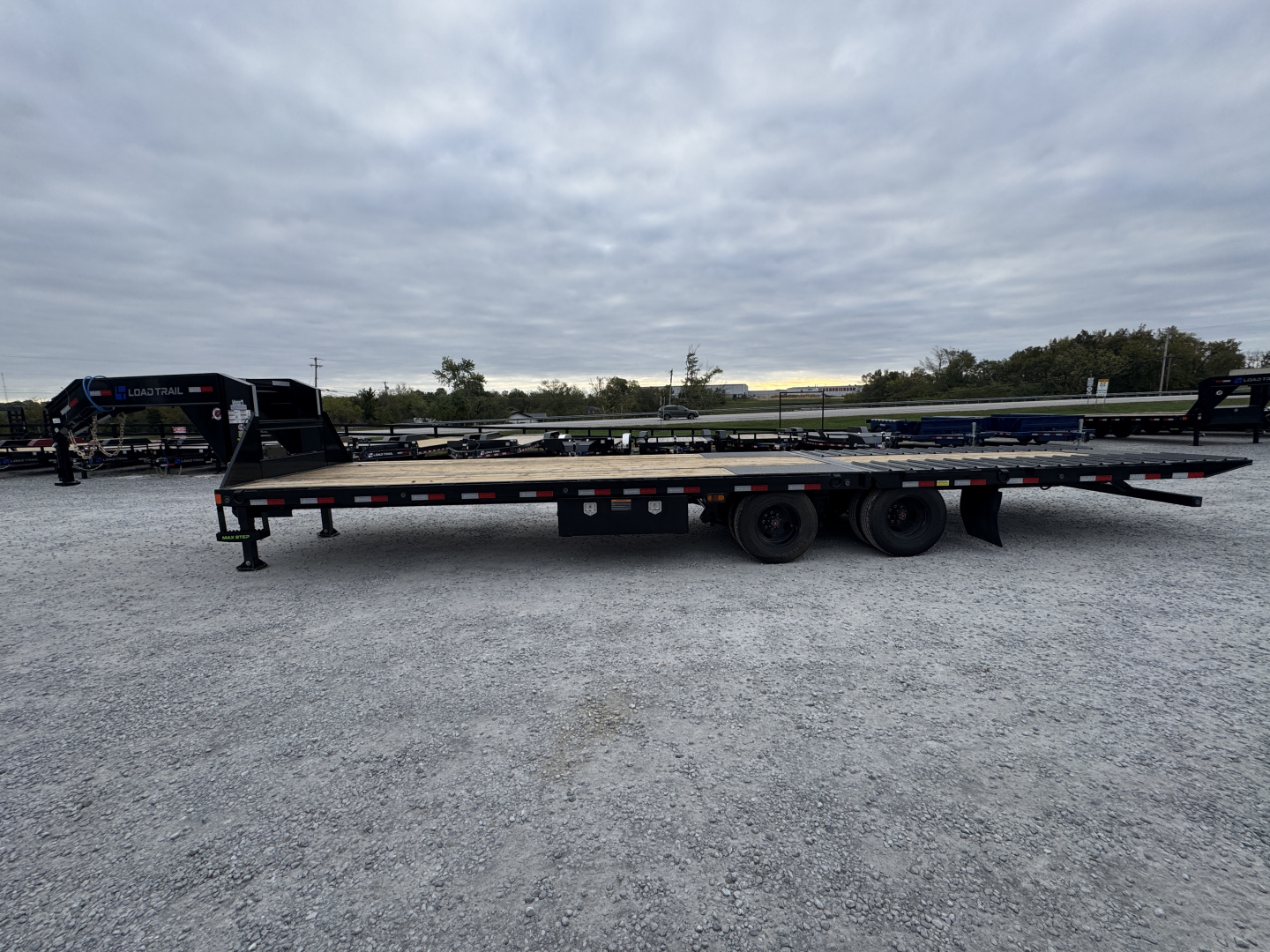 New 2026 Load Trail Hydraulic Dovetail Gooseneck Equipment Trailer