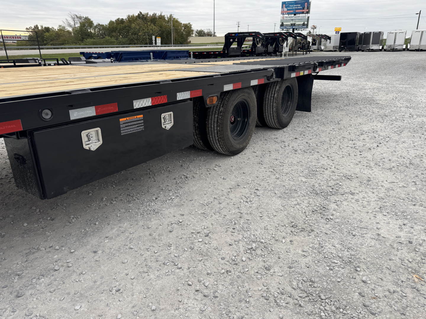 New 2026 Load Trail Hydraulic Dovetail Gooseneck Equipment Trailer