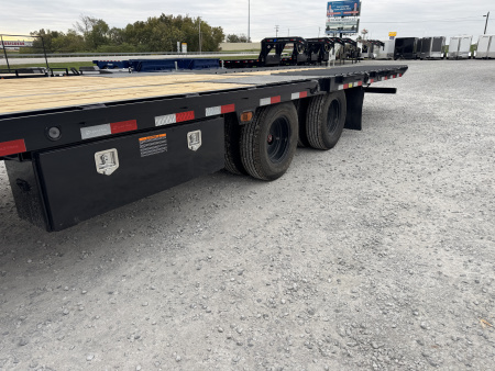 New 2026 Load Trail Hydraulic Dovetail Gooseneck Equipment Trailer