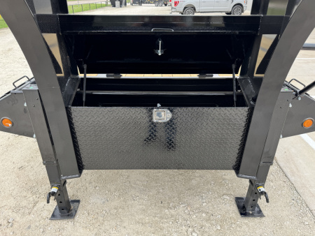 New 2026 PJ 102"x36' GN Low-Pro Flatbed w/ Duals - LD