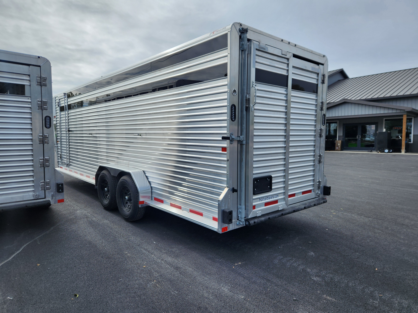 New 2026 Frontier Trailers 7X24LIVESTOCK GN Stock / Stock Combo Trailer