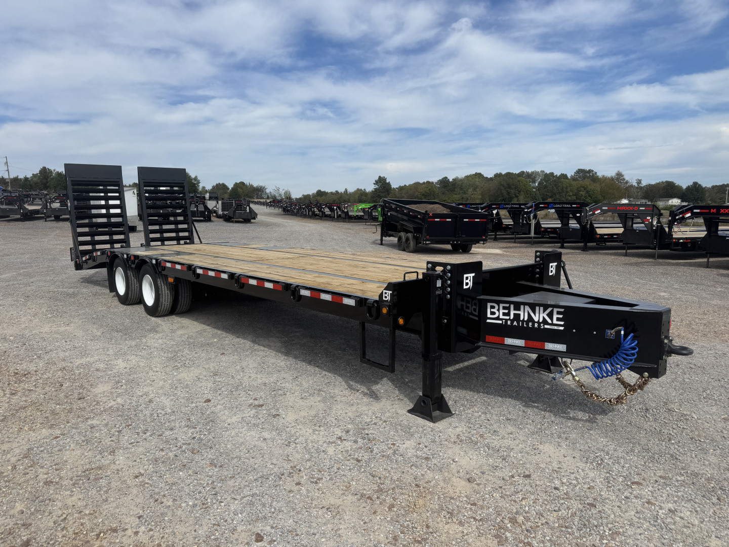 New 2026 Behnke 102"x29' 20 TON Pintle Hitch Tag Trailer *AIR RAMPS*