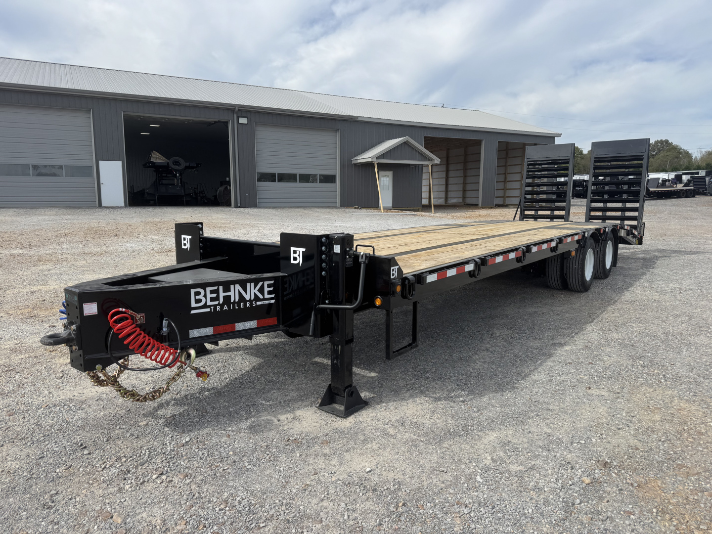 New 2026 Behnke 102"x29' 20 TON Pintle Hitch Tag Trailer *AIR RAMPS*