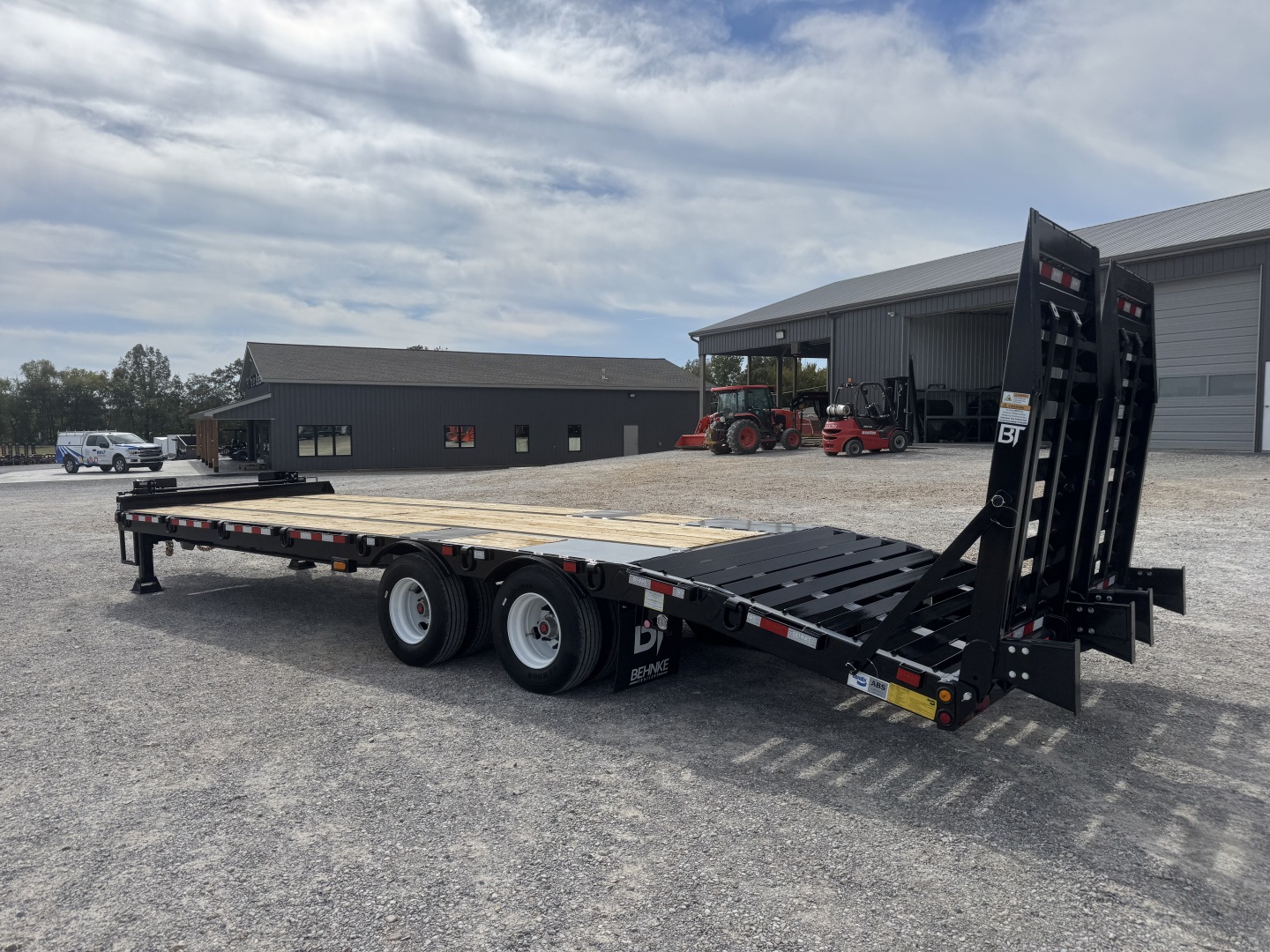 New 2026 Behnke 102"x29' 20 TON Pintle Hitch Tag Trailer *AIR RAMPS*