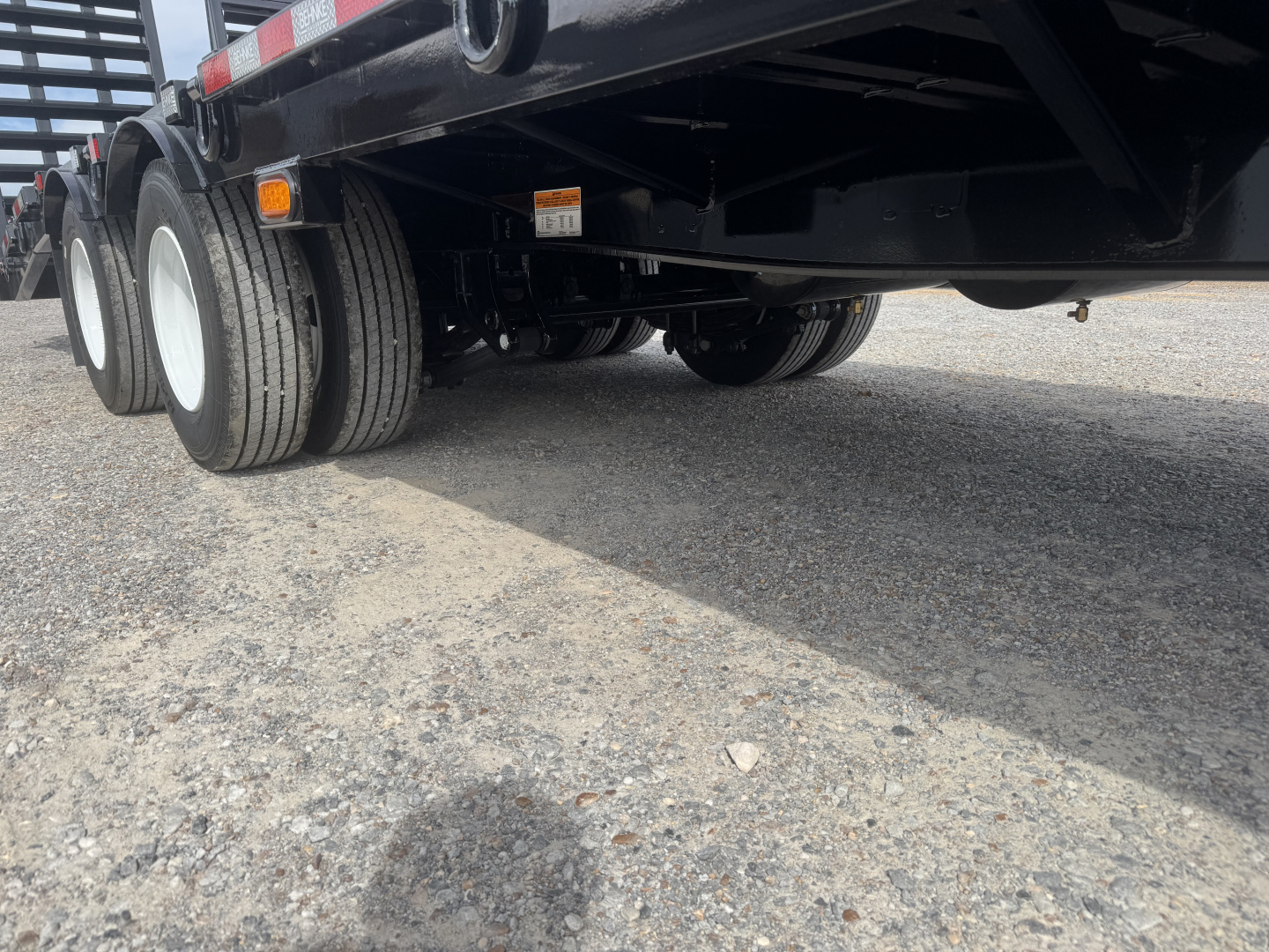 New 2026 Behnke 102"x29' 20 TON Pintle Hitch Tag Trailer *AIR RAMPS*
