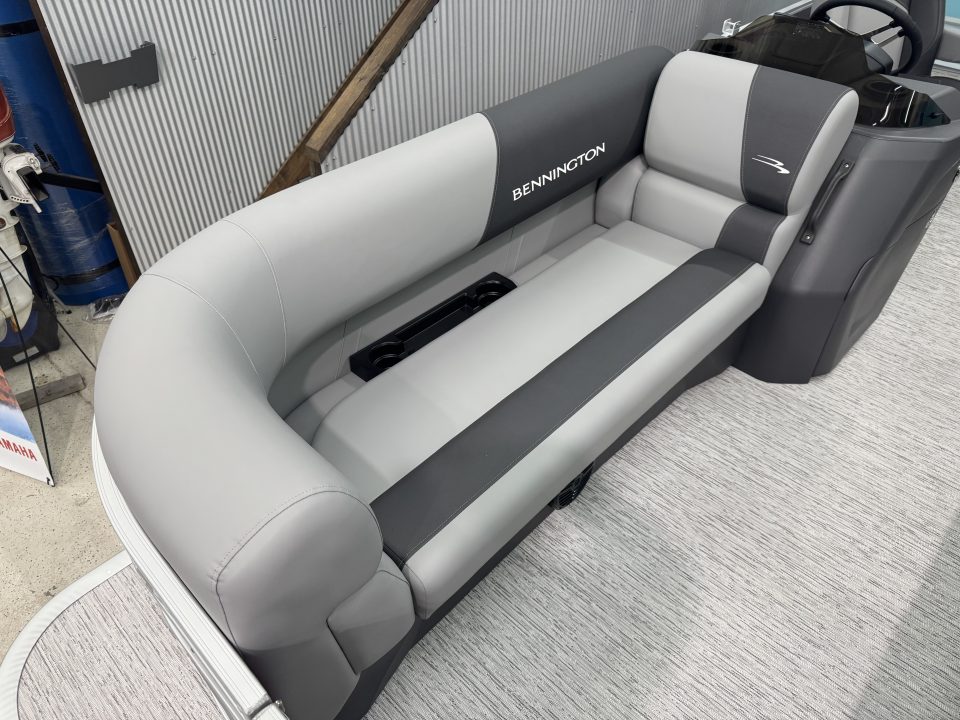 New 2026 Bennington 188 S Cruise Pontoon Boat