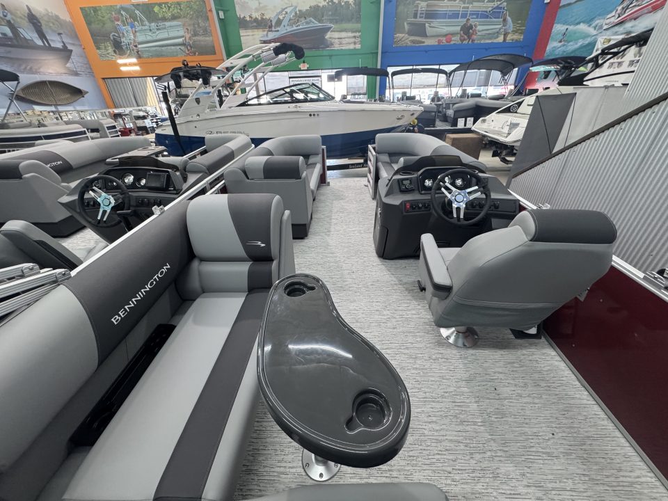 New 2026 Bennington 188 S Cruise Pontoon Boat