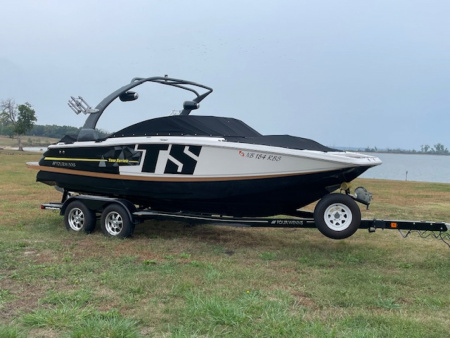 Used 2017 Other TS 222 Surf Boat