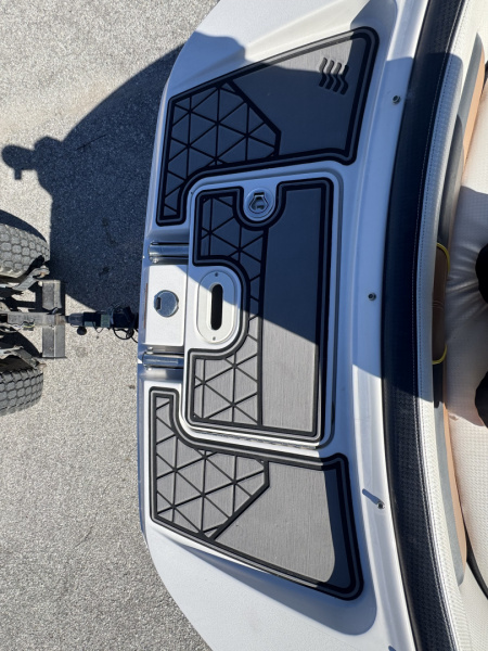 Used 2017 Other TS 222 Surf Boat