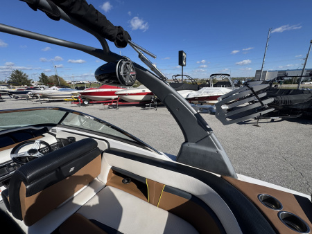 Used 2017 Other TS 222 Surf Boat