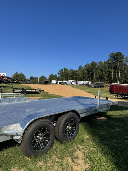 New 2025 Cherokee 7x20 CH Car Hauler