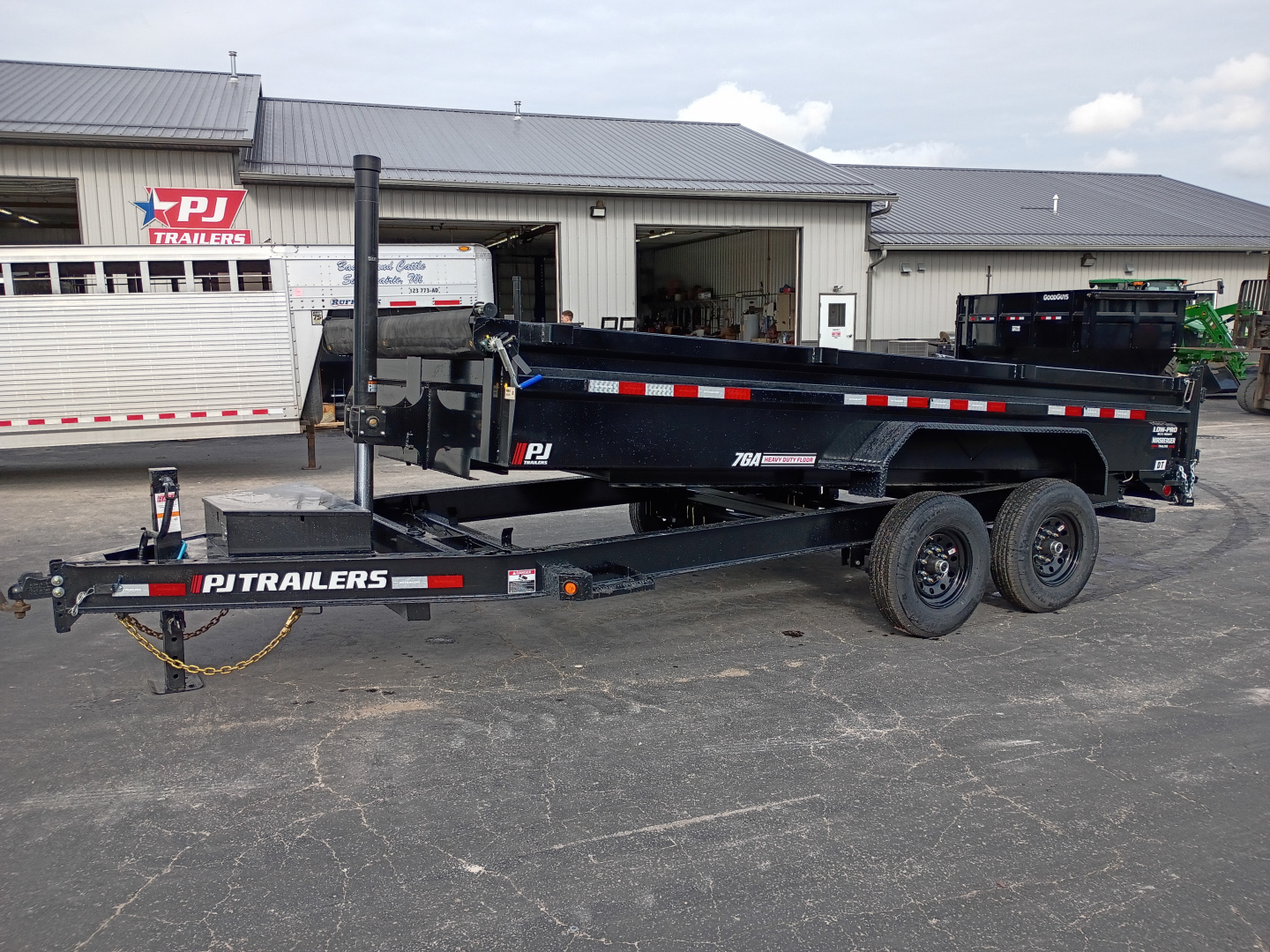 New 2026 PJ Trailers DT162