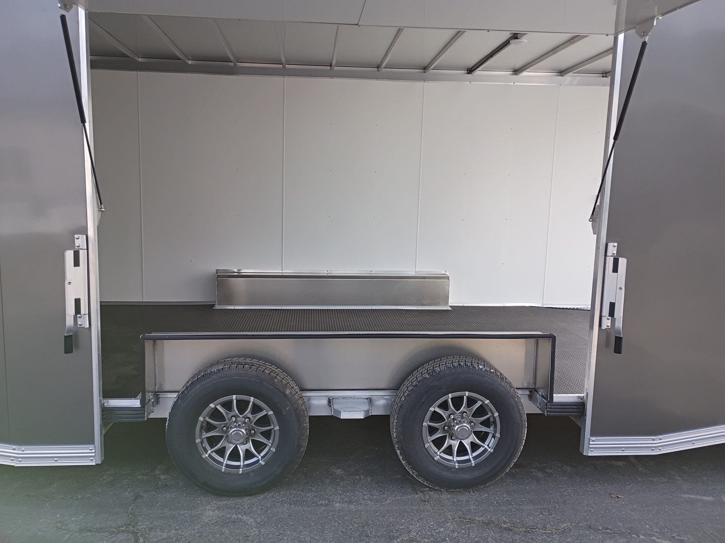 New 2026 E-Z Hauler SUPERLITE SERIES 8.5X24CH-LMFL25