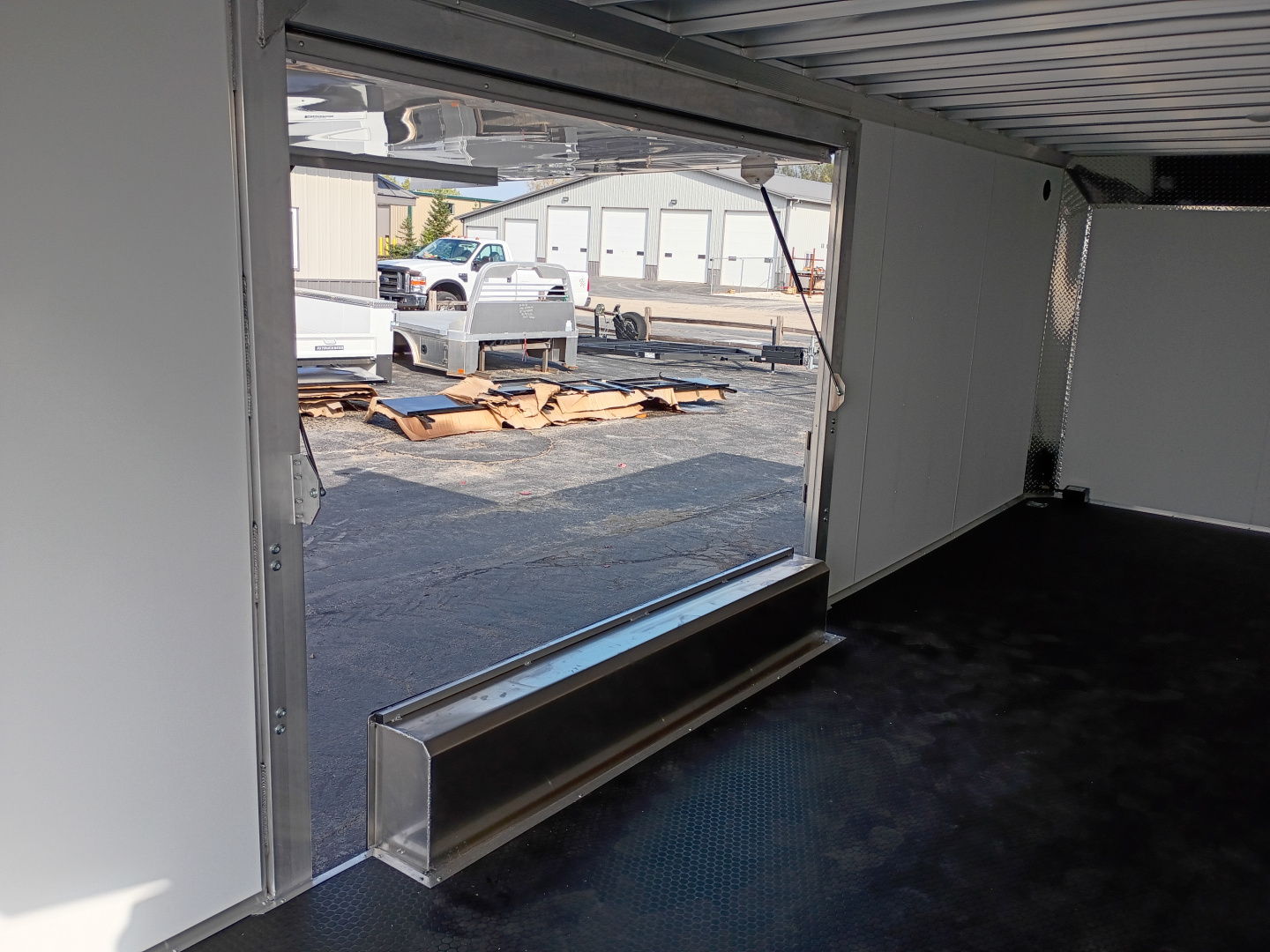 New 2026 E-Z Hauler SUPERLITE SERIES 8.5X24CH-LMFL25