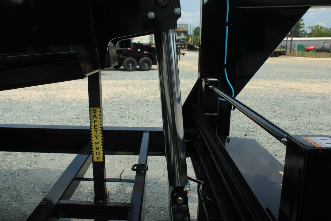 New 2025 Big Tex Trailers Big Tex 7x14 Heavy Duty Telescopic Gooseneck 14GT Dump Trailer