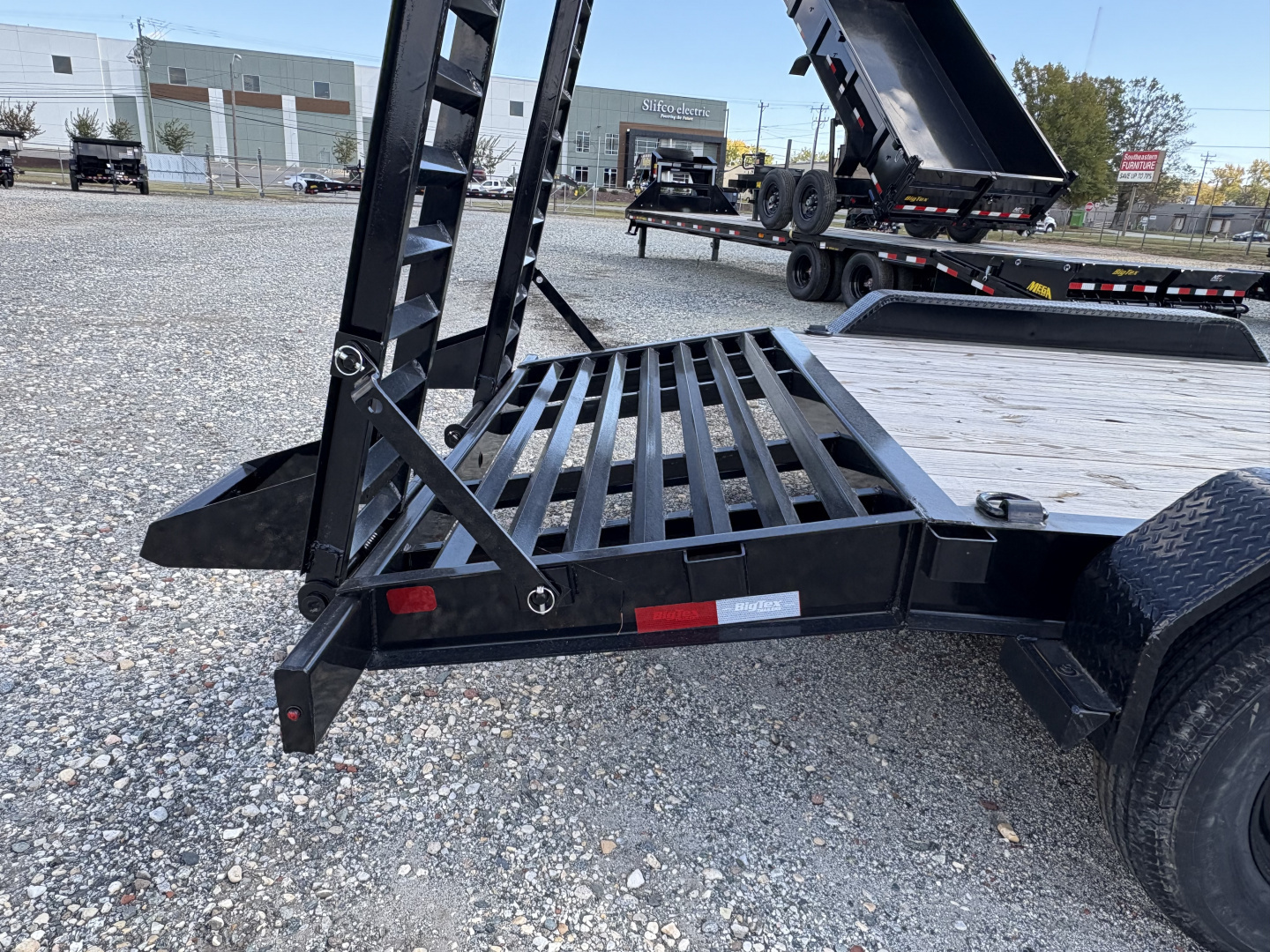 New 2025 Big Tex Trailers 20' 14EH 15K w/ Fold Up Ramps