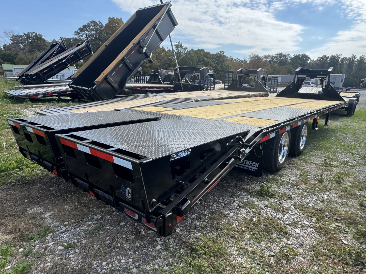 New 2026 Diamond C FMAX212 25+5 Flatbed Trailer, MAX RAMPS, 17.5 WHEEL UPGRADE, ALUMINUM OUTER WHEELS
