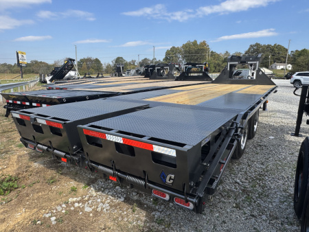 New 2026 Diamond C FMAX212 20+5 Flatbed Trailer, MAX RAMPS, 17.5 WHEEL UPGRADE, ALUMINUM OUTER WHEELS