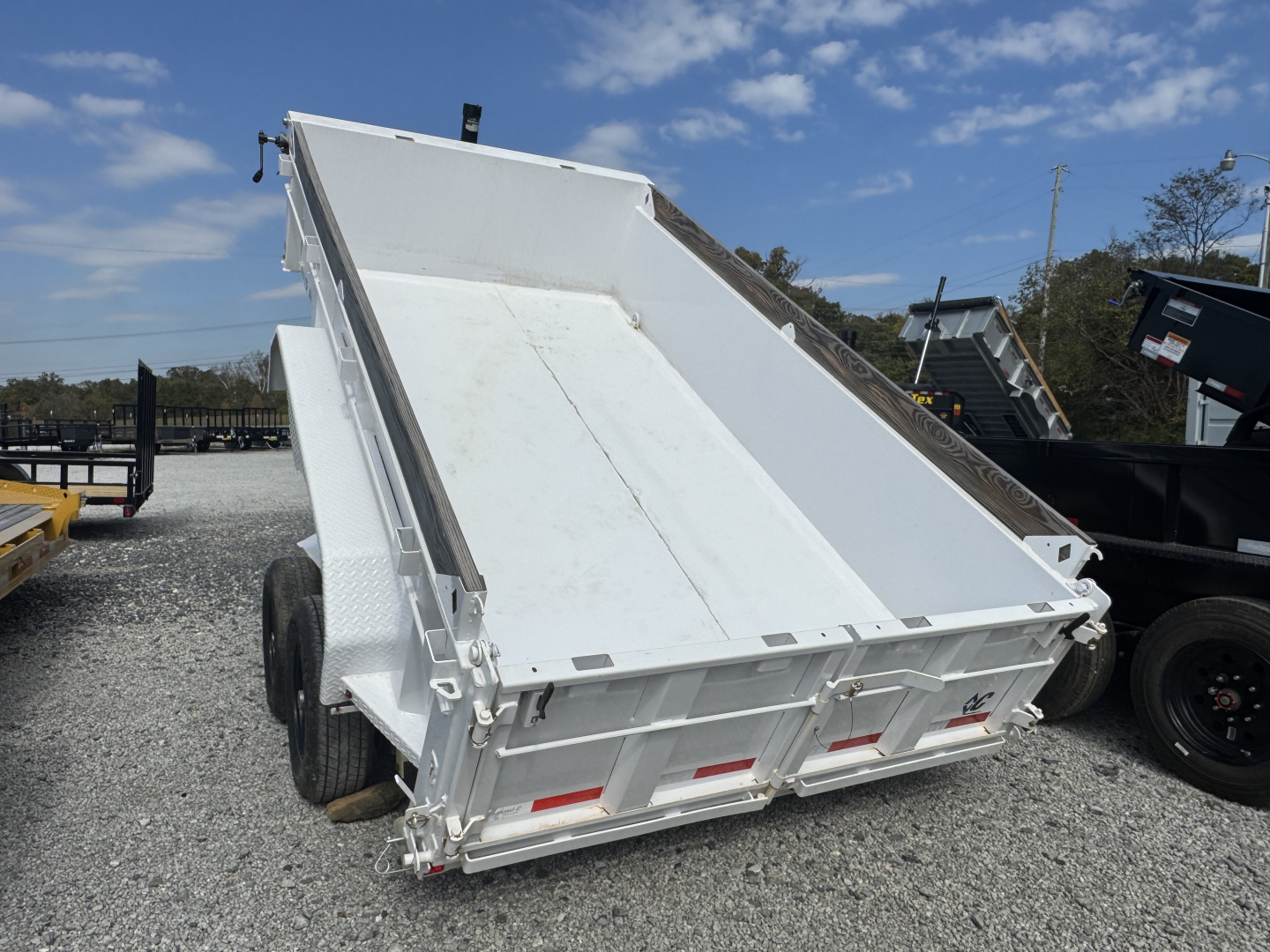 New 2023 Diamond C MDT206 Dump Trailer PACESETTER EDITION, RAMPS, TELESCOPIC DUMP