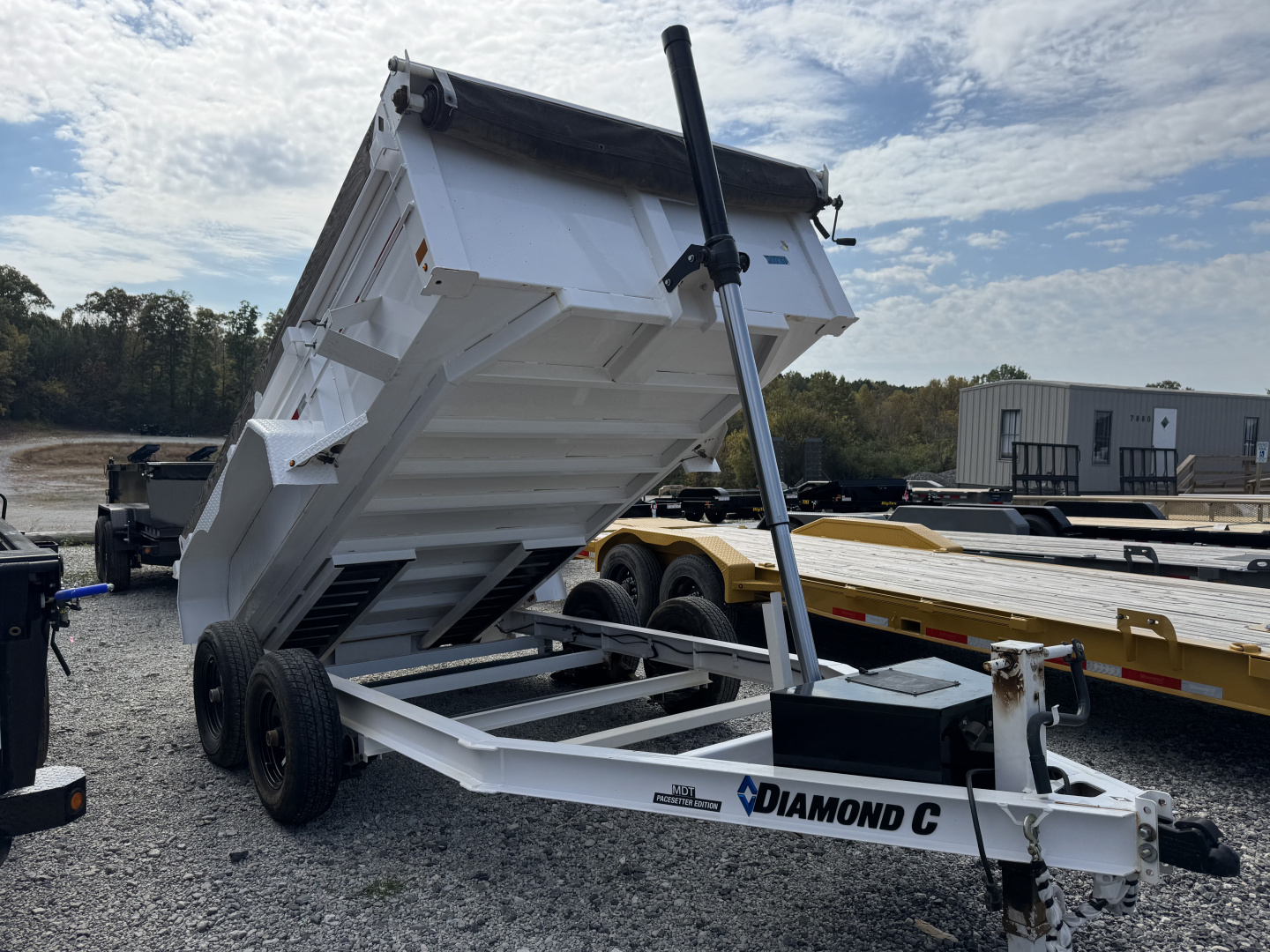 New 2023 Diamond C MDT206 Dump Trailer PACESETTER EDITION, RAMPS, TELESCOPIC DUMP