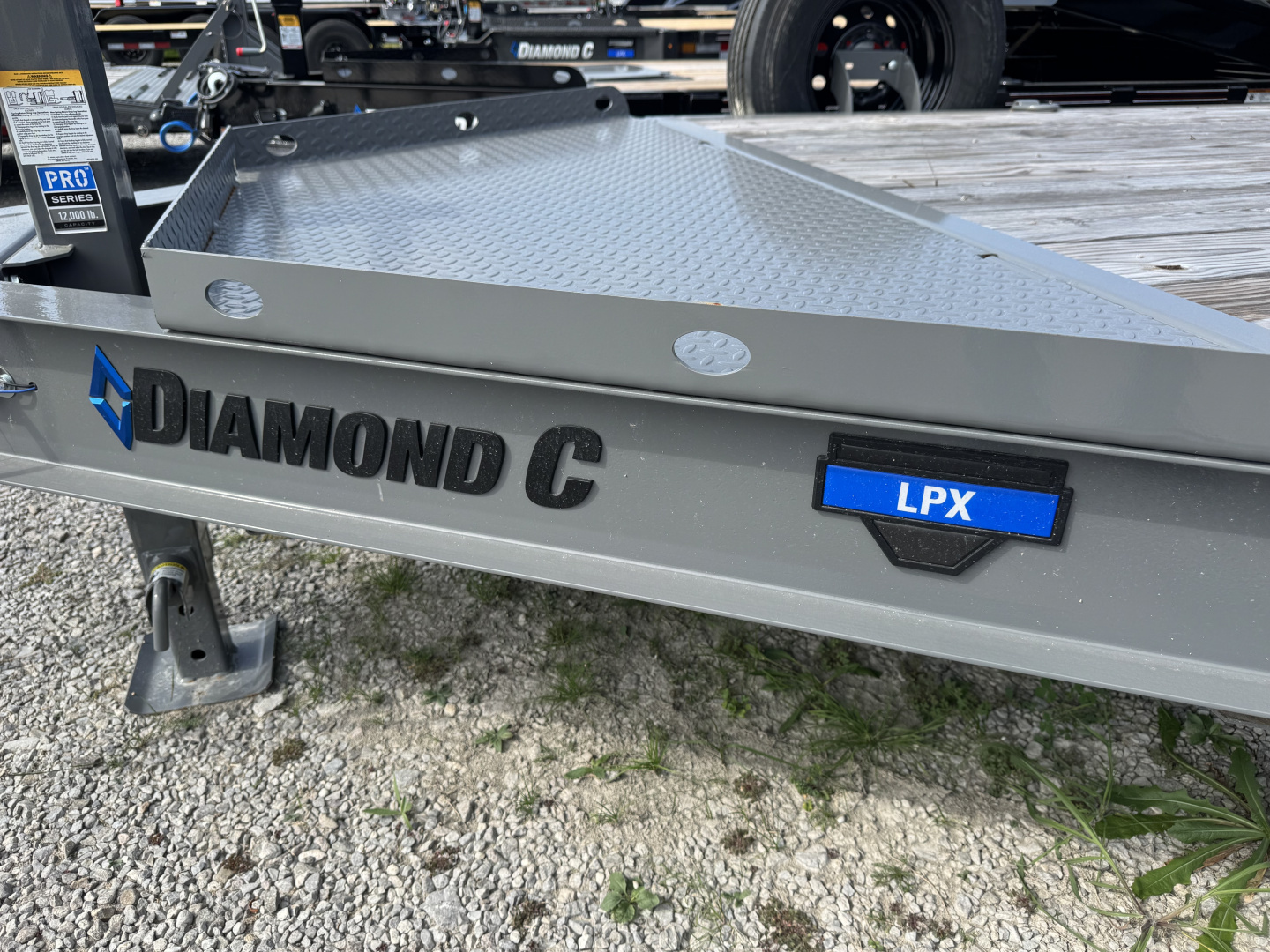 New 2025 Diamond C LPX207 18’ Equipment Trailer, KNEE RAMPS, REMOVABLE FENDERS, SPARE TIRE