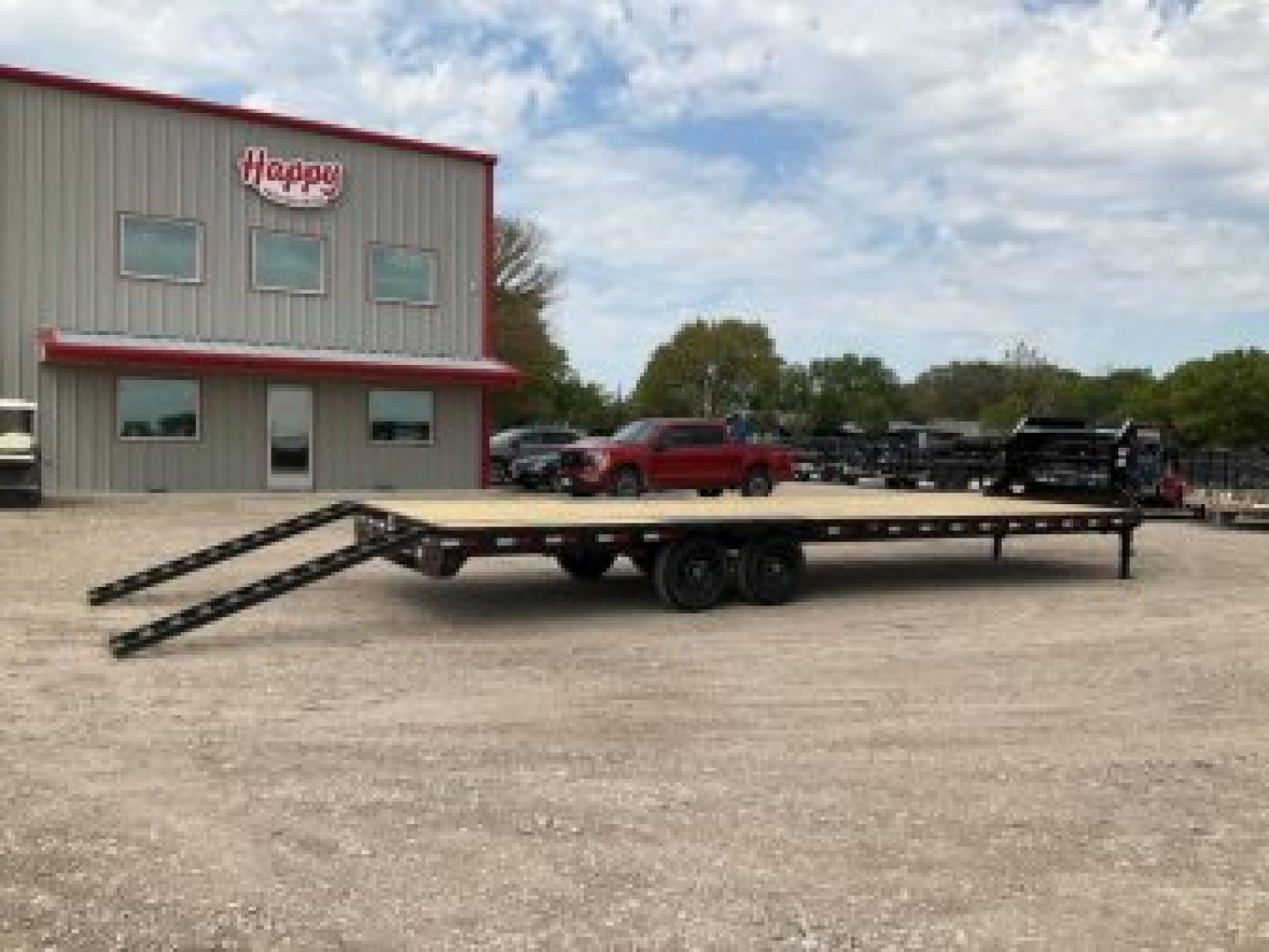 New 2026 PJ 102"x30' GN Low-Pro Flatbed w/ Singles - LS