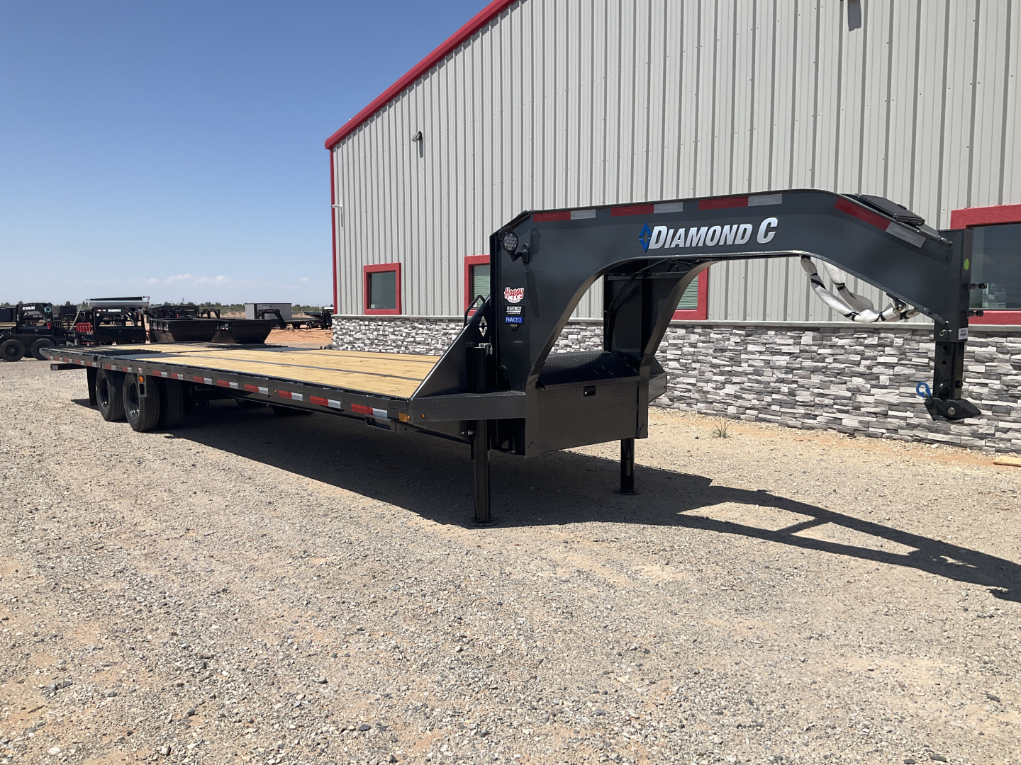 New 2026 Diamond C 102"x35' Engineered Beam FMAX212 w/ Hyd. Dovetail Pacesetter Edition