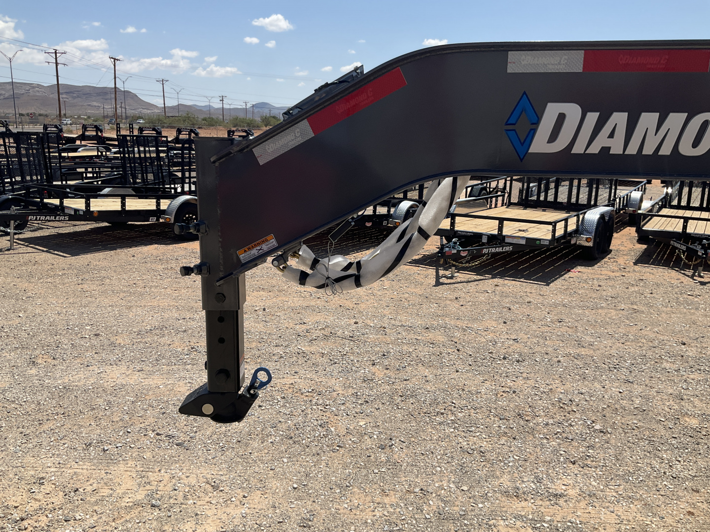 New 2026 Diamond C 102"x35' Engineered Beam FMAX212 w/ Hyd. Dovetail Pacesetter Edition