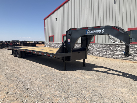 New 2026 Diamond C 102 x35' Engineered Beam FMAX212 w/ Hyd. Dovetail Pacesetter Edition