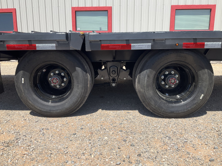 New 2026 Diamond C 102"x35' Engineered Beam FMAX212 w/ Hyd. Dovetail Pacesetter Edition