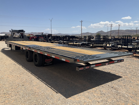 New 2026 Diamond C 102"x35' Engineered Beam FMAX212 w/ Hyd. Dovetail Pacesetter Edition