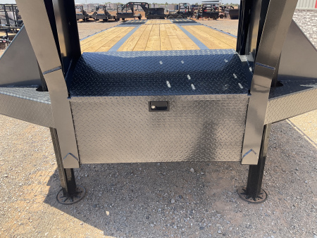 New 2026 Diamond C 102"x35' Engineered Beam FMAX212 w/ Hyd. Dovetail Pacesetter Edition