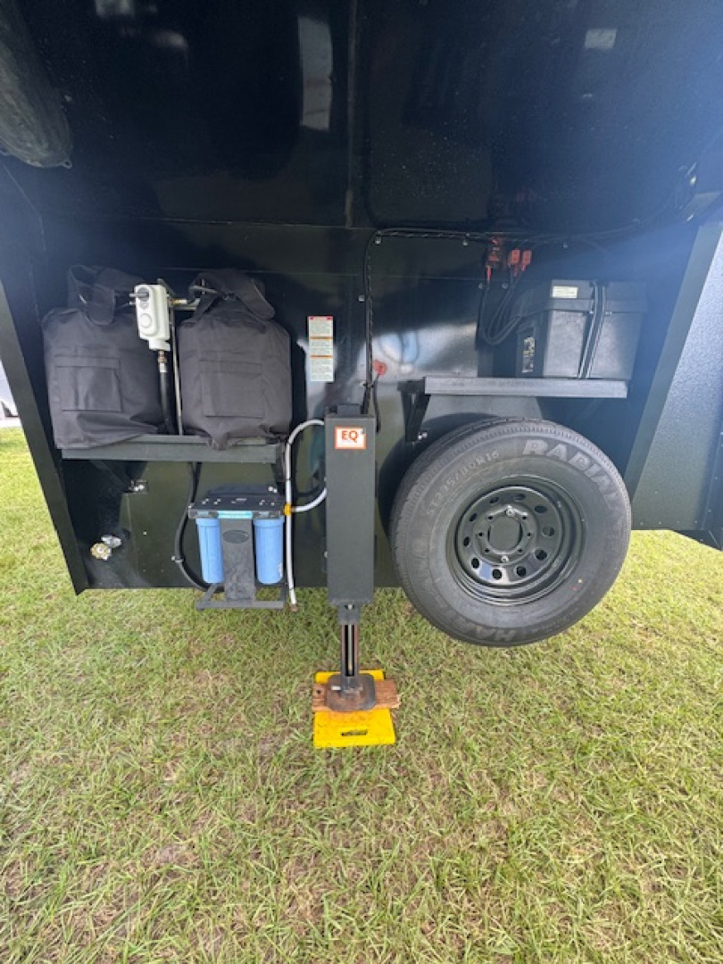 Used 2022 Bison Trailers 2022 Bison Ranger 3H 11 LQ w/Slide & Hay Rack Horse Trailer