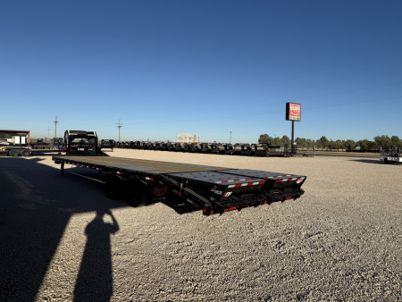 New 2026 PJ 102"x32' GN Low-Pro Flatbed w/ Duals - LD