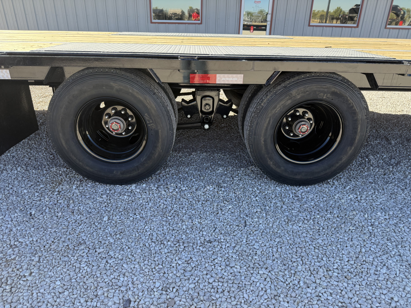 New 2026 PJ 102"x40' GN Low-Pro Flatbed w/ Duals - LD