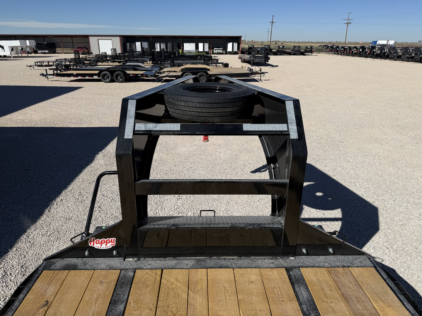 New 2026 PJ 102"x40' GN Low-Pro Flatbed w/ Duals - LD