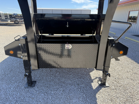 New 2026 PJ 102"x40' GN Low-Pro Flatbed w/ Duals - LD