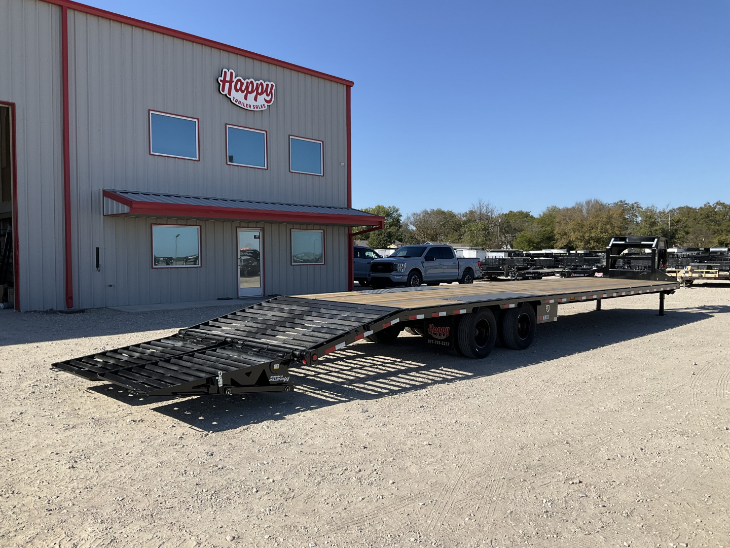 New 2026 PJ 102"x40' GN Low-Pro Air-Ride Flatbed w/ Duals - LD
