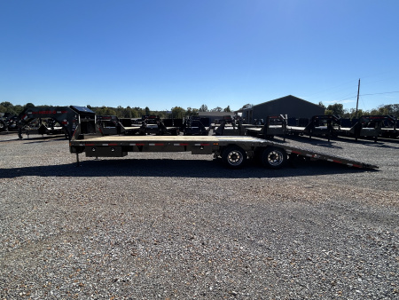 New 2026 MAXXD Gooseneck Trailer | 32' x 102' 30K GVWR